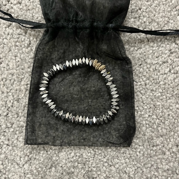 Hematite silver gold beaded stretch bracelet - Picture 3 of 5